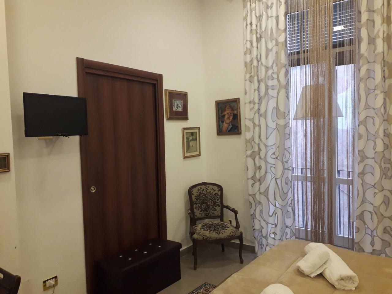 Room Don Carlo Napoli Exterior foto