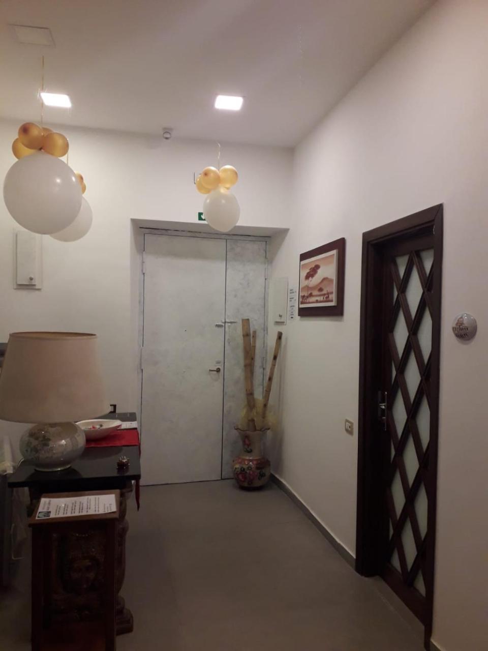 Room Don Carlo Napoli Exterior foto