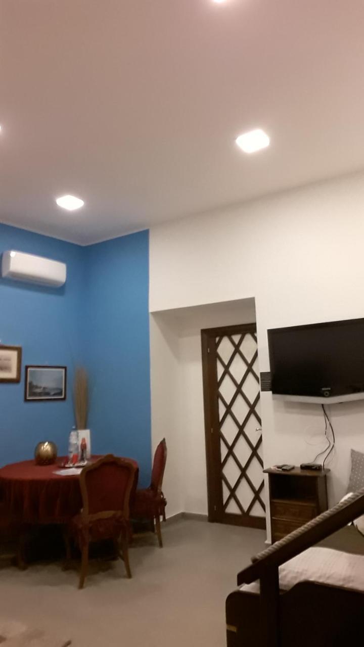 Room Don Carlo Napoli Exterior foto